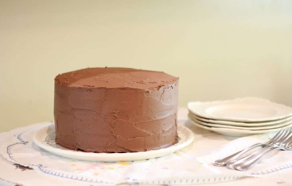 chocolate frosted cake