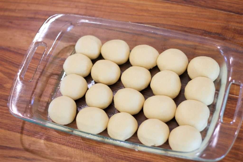 Dinner rolls in pan